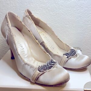 Pedro Garcia Pumps with Crystals sz 39 Silver